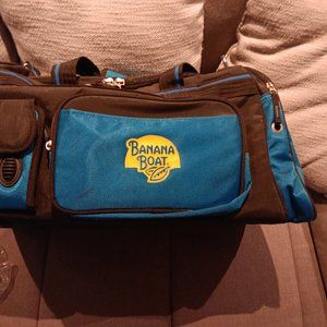 CALIFORNIA INNOVATIONS BLUE INSULATED COOLER WITH BUILT- IN RADIO/CD PLAYER